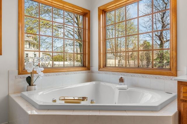 428 Broadway, Lynnfield, MA 01940