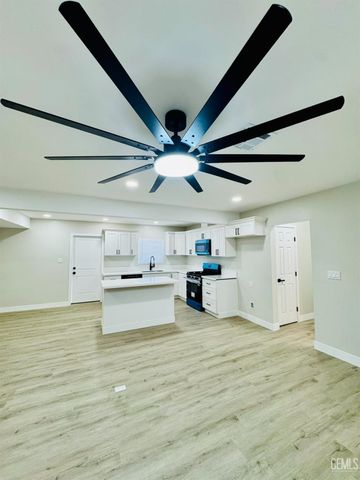 1804 Hodges Avenue, Bakersfield, CA 93304