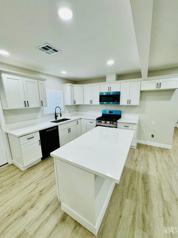 1804 Hodges Avenue, Bakersfield, CA 93304