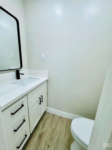 1804 Hodges Avenue, Bakersfield, CA 93304