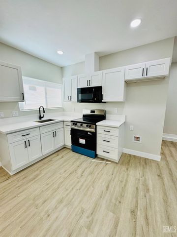 1804 Hodges Avenue, Bakersfield, CA 93304