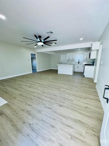 1804 Hodges Avenue, Bakersfield, CA 93304