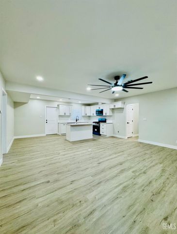 1804 Hodges Avenue, Bakersfield, CA 93304