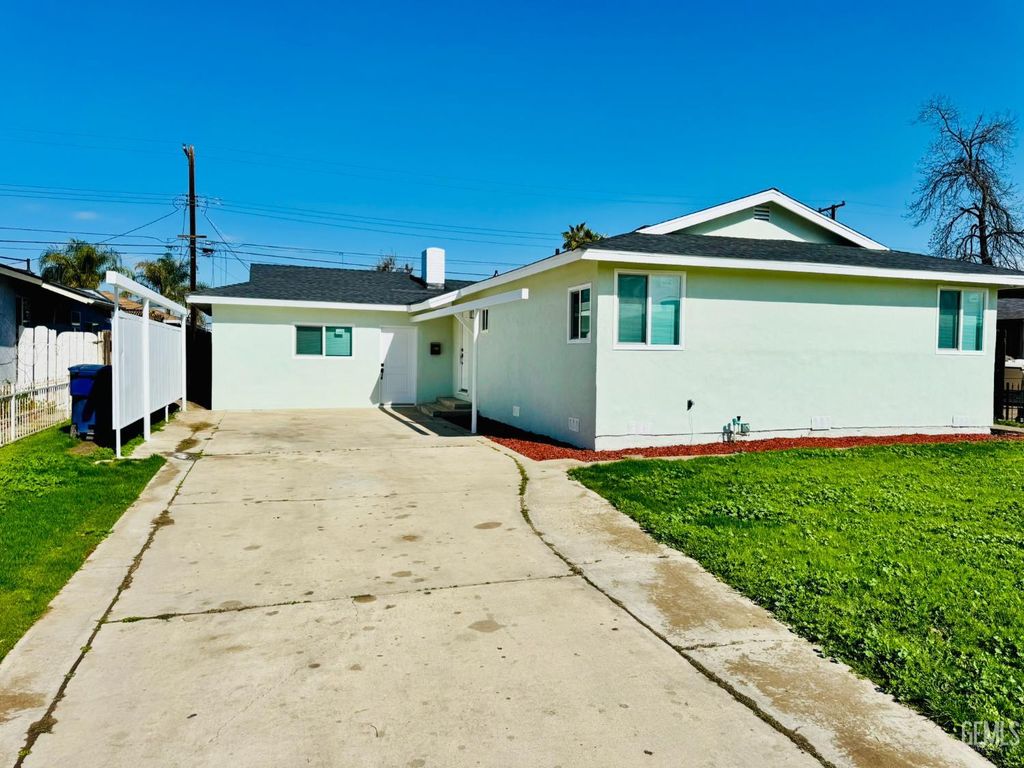 1804 Hodges Avenue, Bakersfield, CA 93304