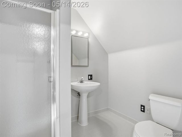 7475 Pinehurst Circle, Bloomfield Hills, MI 48301