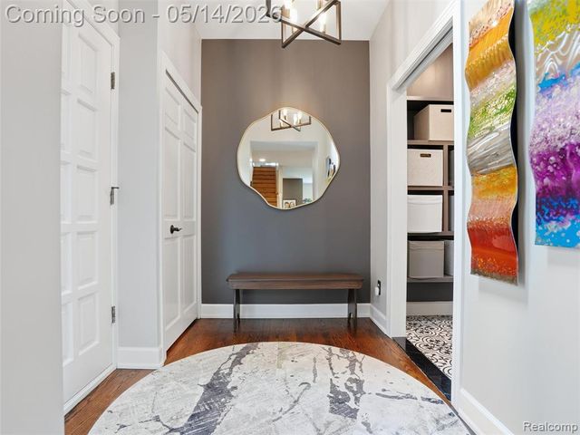 7475 Pinehurst Circle, Bloomfield Hills, MI 48301