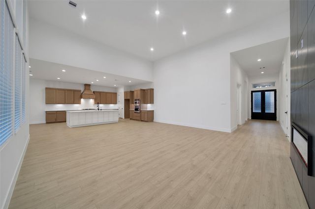 322 Louvenia Court, Pinehurst, TX 77362