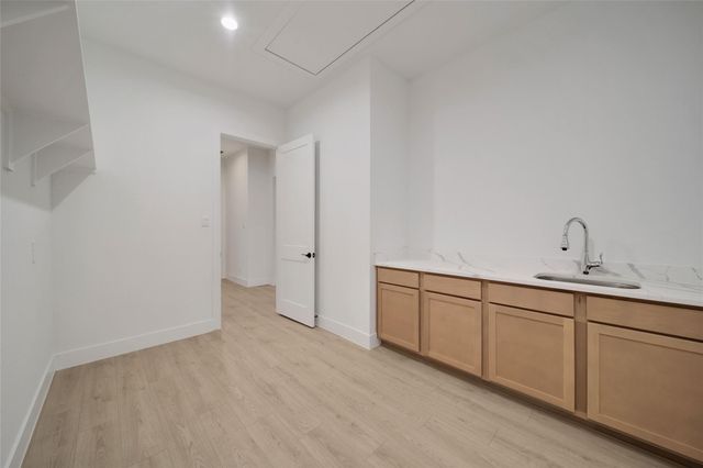 322 Louvenia Court, Pinehurst, TX 77362