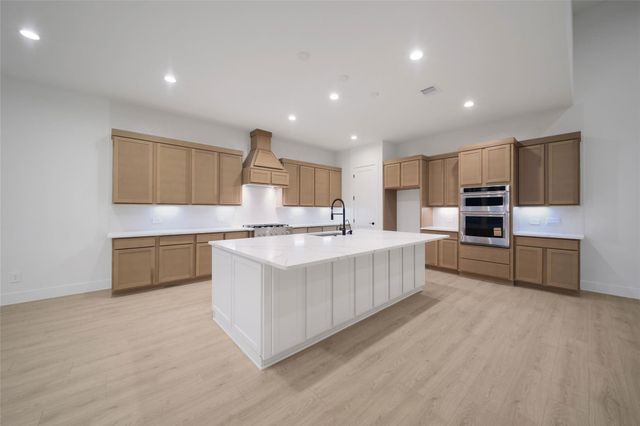 322 Louvenia Court, Pinehurst, TX 77362