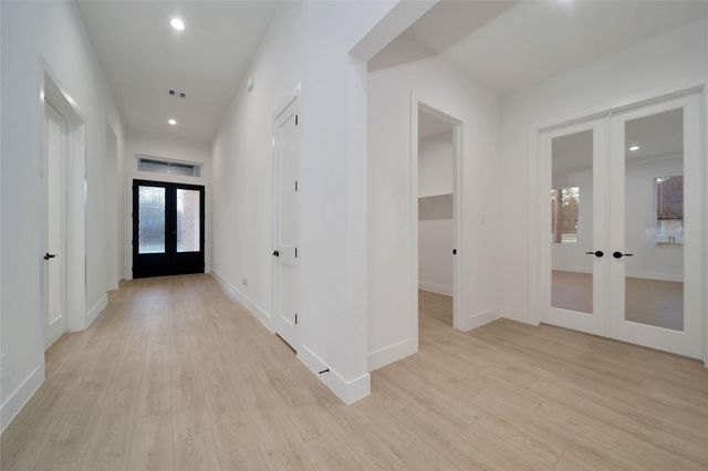 322 Louvenia Court, Pinehurst, TX 77362