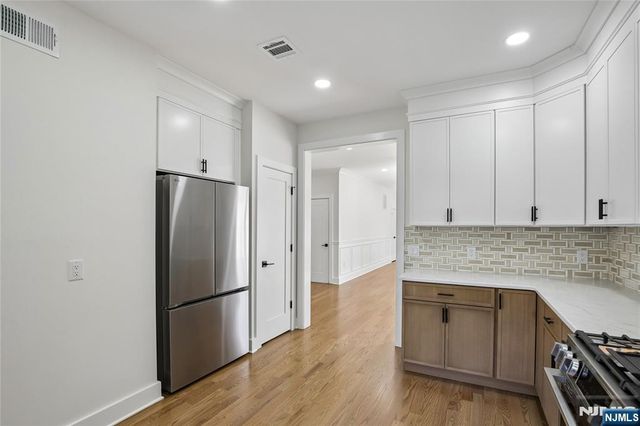 318 Halsey Road, Par-troy Hills Twp., NJ 07054