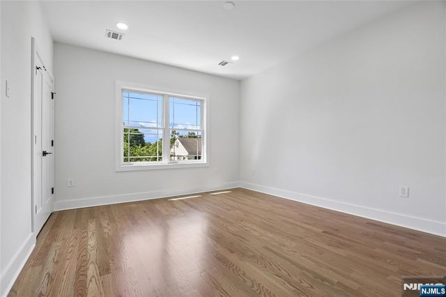 318 Halsey Road, Par-troy Hills Twp., NJ 07054