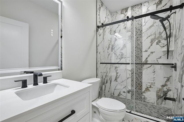 318 Halsey Road, Par-troy Hills Twp., NJ 07054