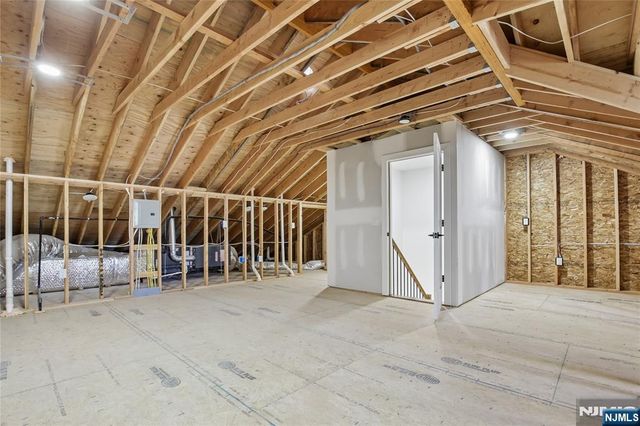 318 Halsey Road, Par-troy Hills Twp., NJ 07054