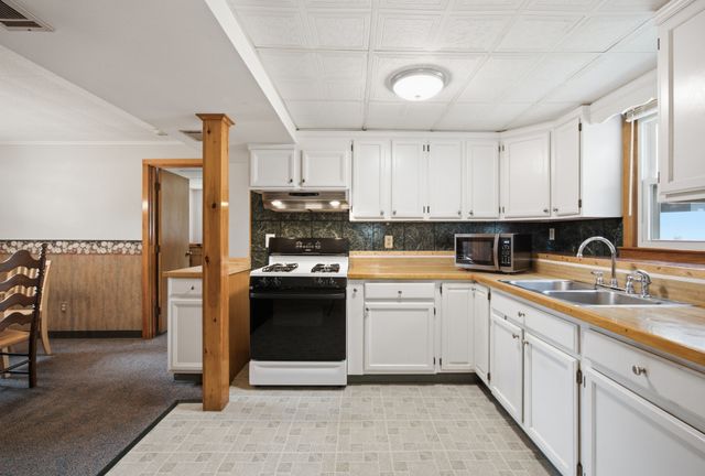 410 Crescent St, East Bridgewater, MA 02333