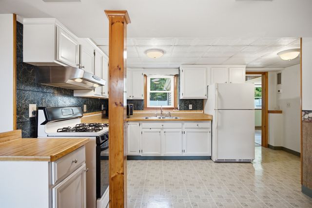 410 Crescent St, East Bridgewater, MA 02333