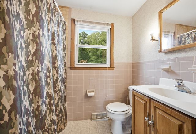 410 Crescent St, East Bridgewater, MA 02333