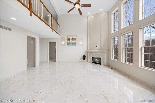 7083 Chatham Court, West Bloomfield, MI 48322