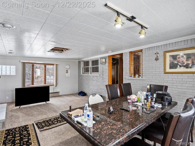 44833 MADDELEIN Street, Clinton Charter Township, MI 48036