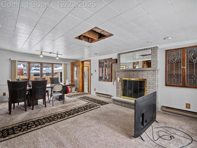 44833 MADDELEIN Street, Clinton Charter Township, MI 48036