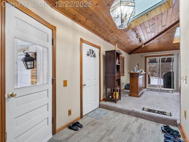 44833 MADDELEIN Street, Clinton Charter Township, MI 48036