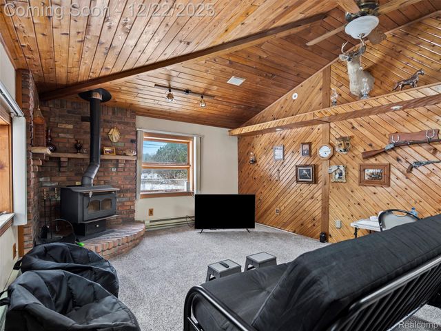 44833 MADDELEIN Street, Clinton Charter Township, MI 48036