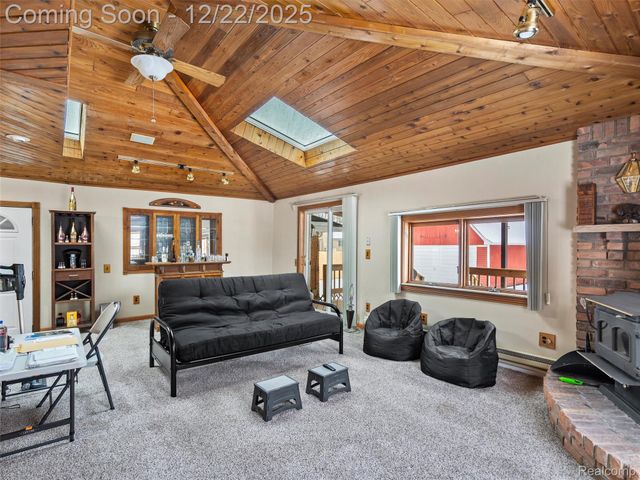 44833 MADDELEIN Street, Clinton Charter Township, MI 48036