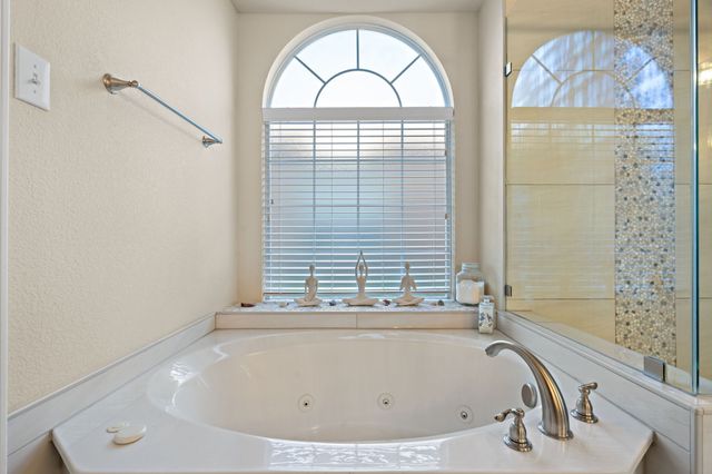 14048 Zippo Way, Fort Worth, TX 76052