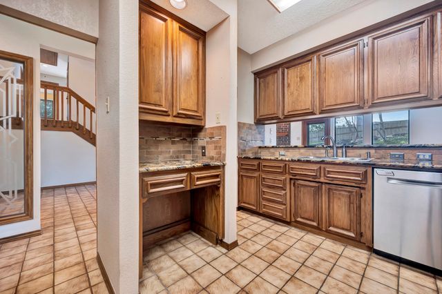 485 Craig Circle, Highland Village, TX 75077