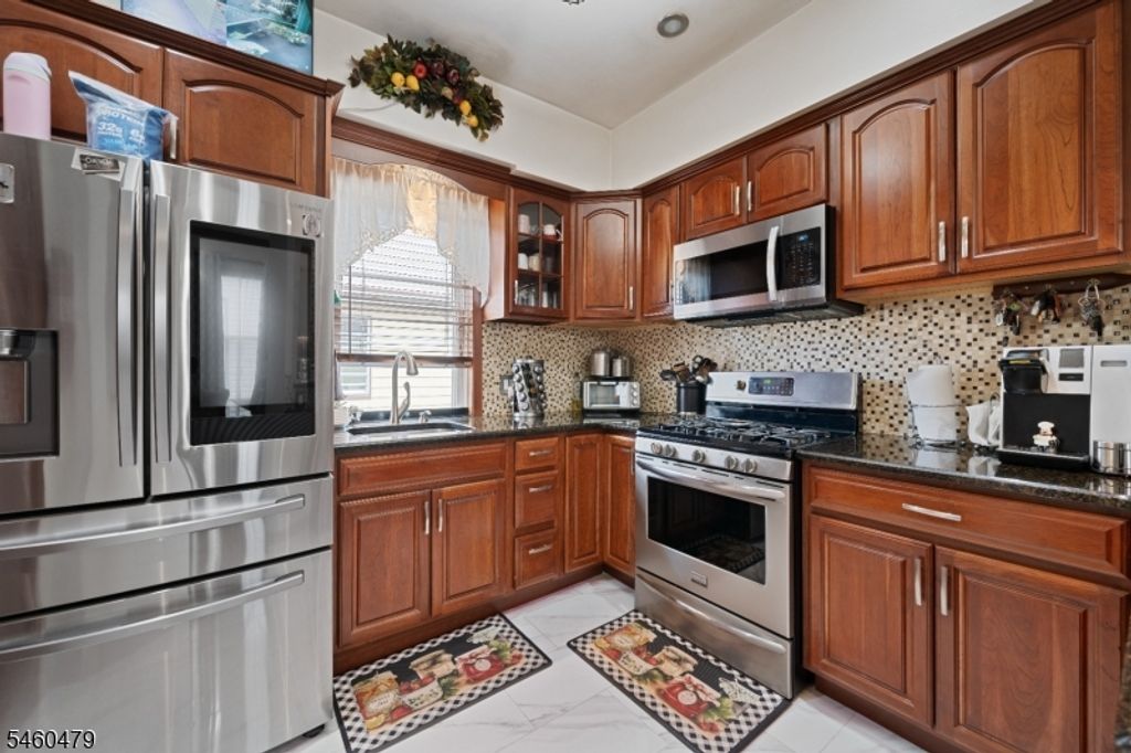 32 E Russell St, Clifton City, NJ 07011 — photo 2