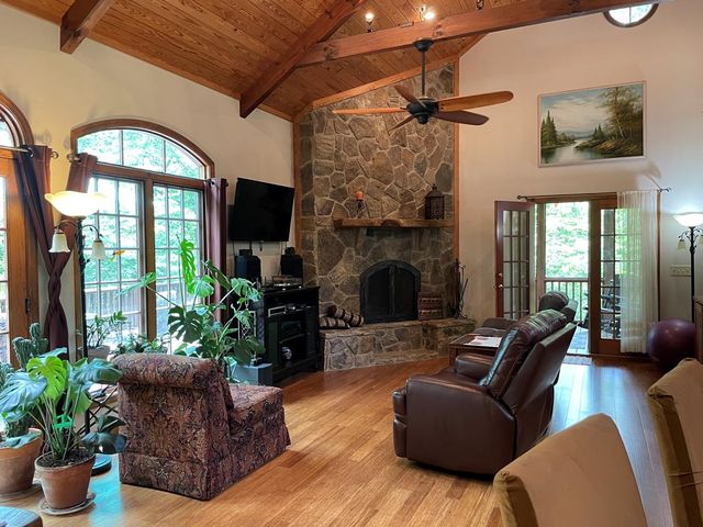 381 Ross Drive, Mineral Bluff, GA 30559