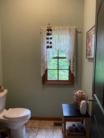 381 Ross Drive, Mineral Bluff, GA 30559