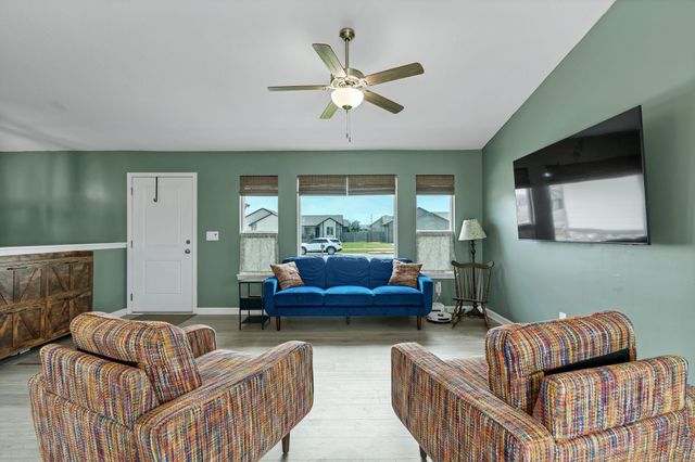 260 W Dusk, Rose Hill, KS 67133