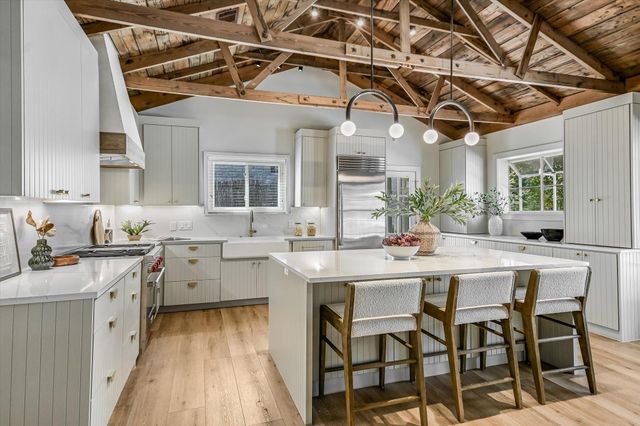 6111 Hudson Bend RD RD, Austin, TX 78734