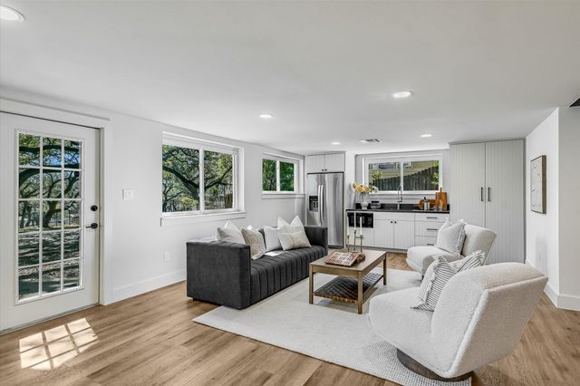 6111 Hudson Bend RD RD, Austin, TX 78734