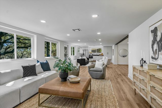 6111 Hudson Bend RD RD, Austin, TX 78734