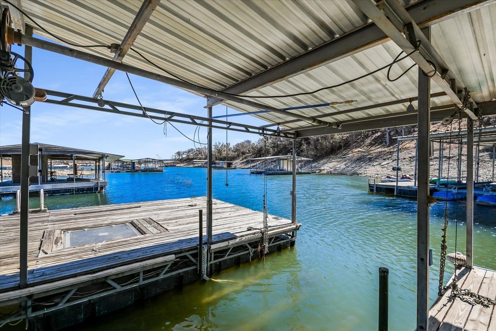 6111 Hudson Bend RD RD, Austin, TX 78734