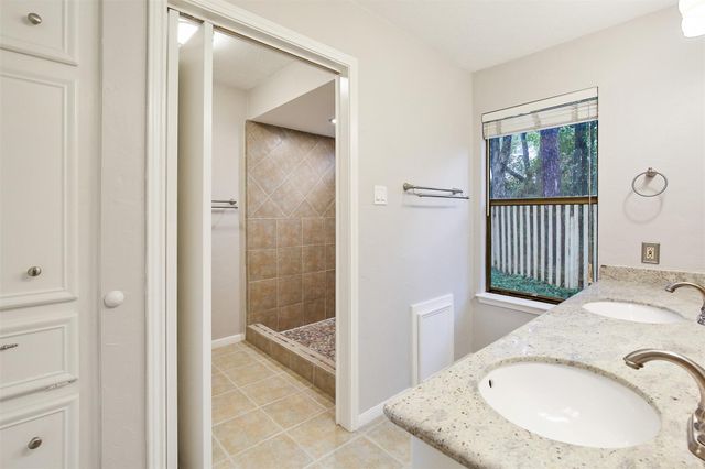 36 N Autumnwood Way, The Woodlands, TX 77380