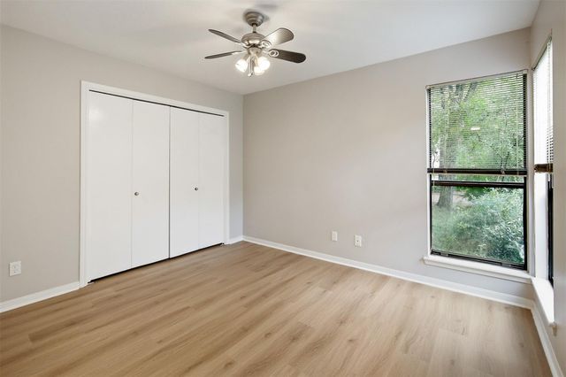 36 N Autumnwood Way, The Woodlands, TX 77380