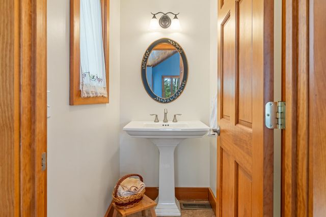 1006 Goose Pond Road, Canaan, NH 03741