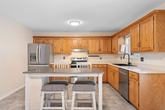 105 T G T Rd, Portland, TN 37148