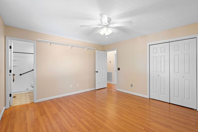 105 T G T Rd, Portland, TN 37148