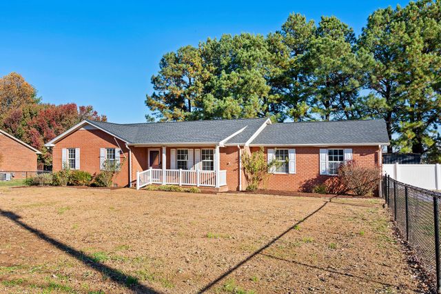 105 T G T Rd, Portland, TN 37148