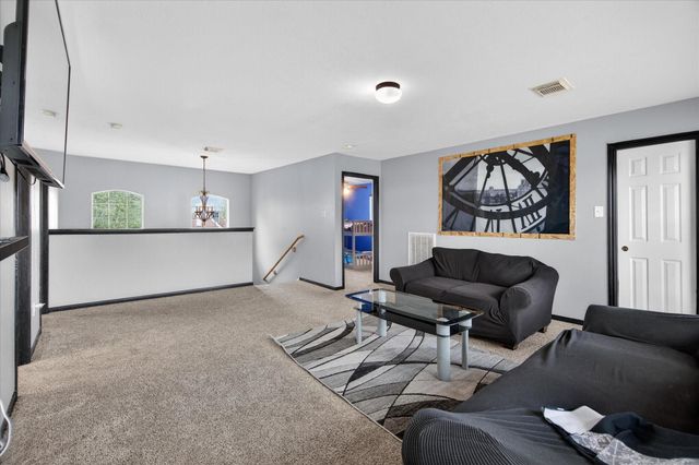 924 Chad Ln, Baytown, TX 77521