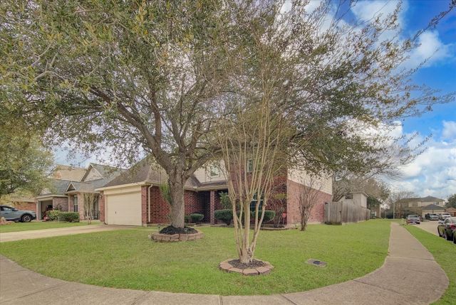 924 Chad Ln, Baytown, TX 77521