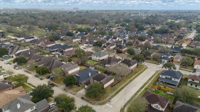 924 Chad Ln, Baytown, TX 77521