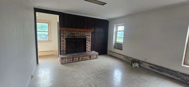 8118 N Ozark Avenue, Niles, IL 60714