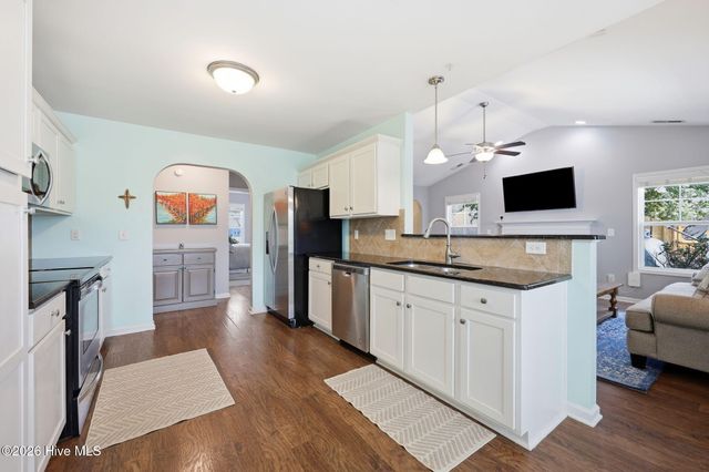 2205 Muir Court, Greenville, NC 27834