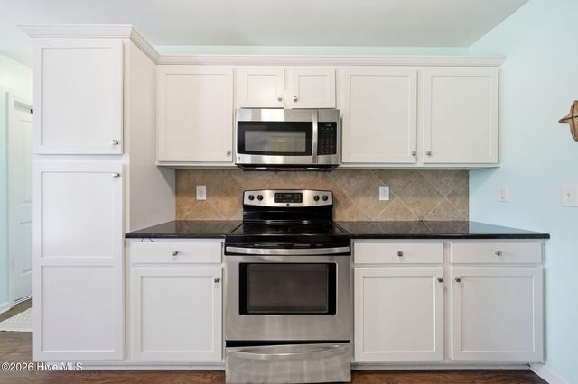 2205 Muir Court, Greenville, NC 27834