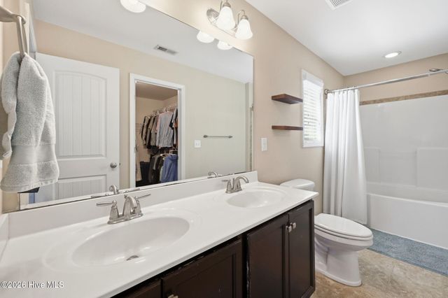 2205 Muir Court, Greenville, NC 27834